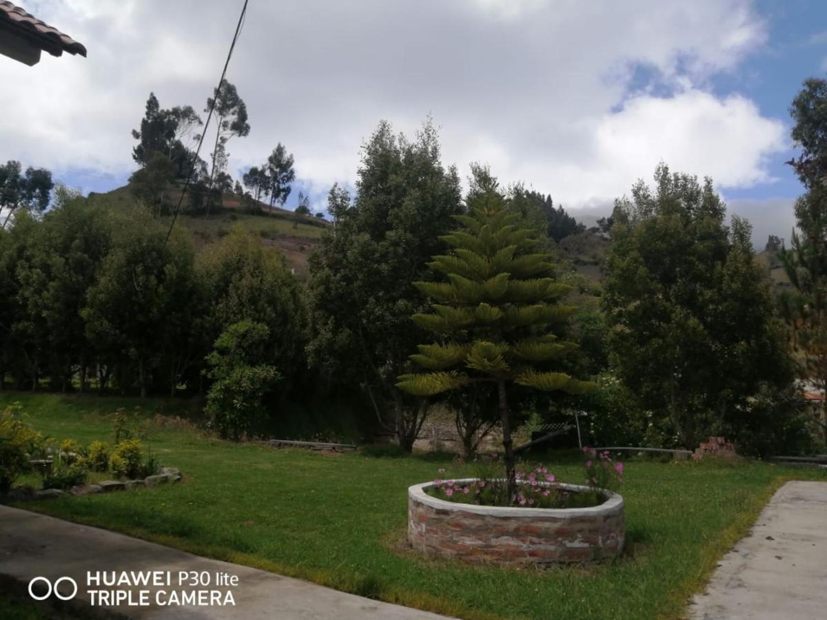 Hostal El Vaquero Chugchilan ภายนอก รูปภาพ