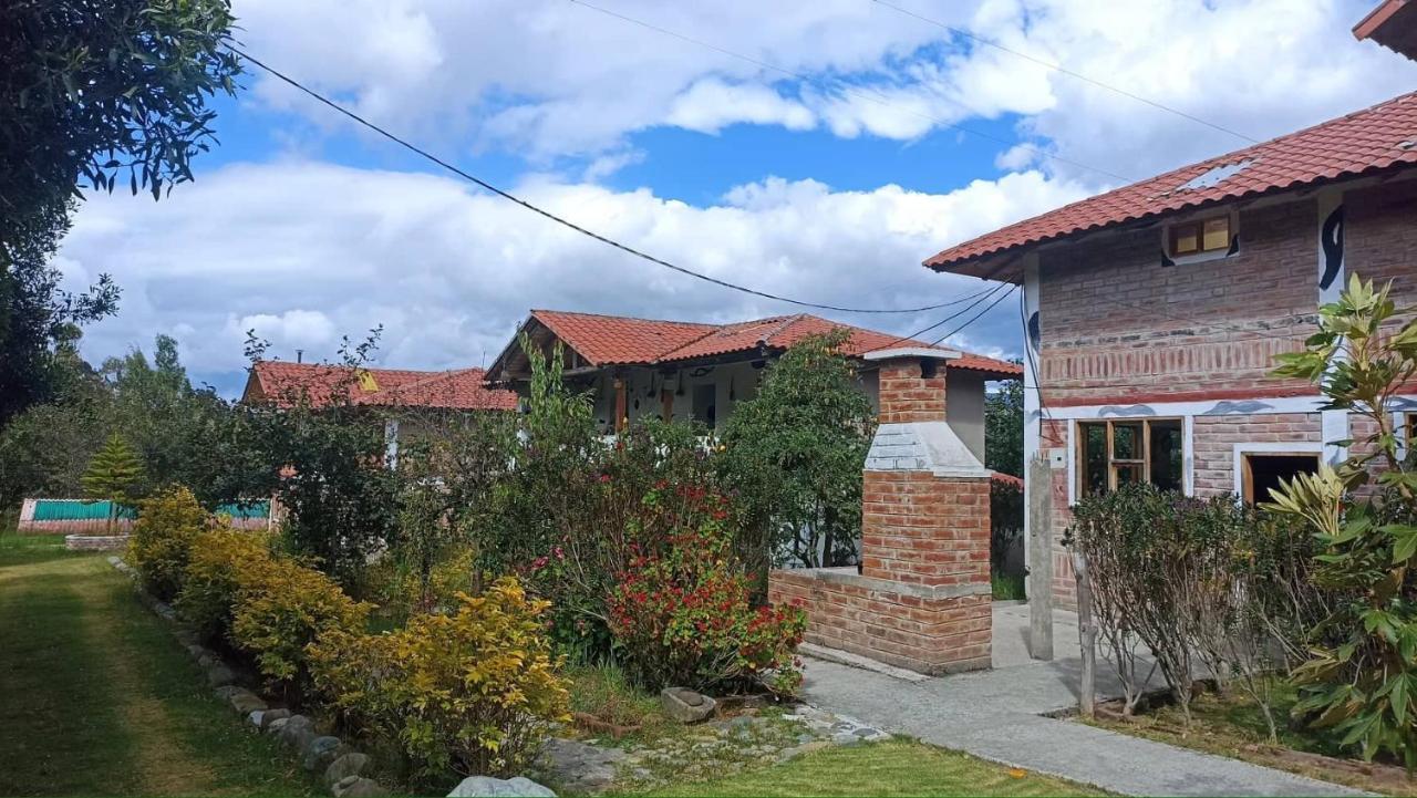 Hostal El Vaquero Chugchilan ภายนอก รูปภาพ