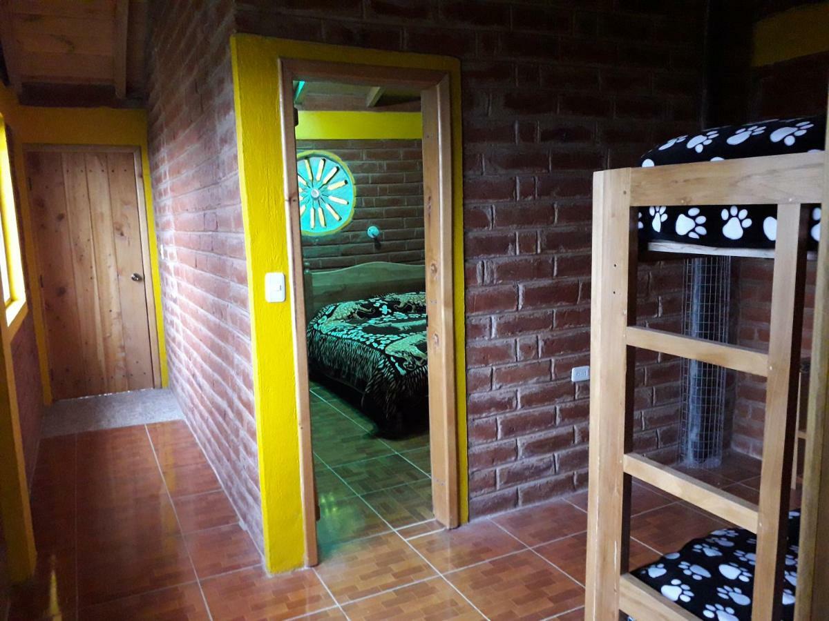 Hostal El Vaquero Chugchilan ภายนอก รูปภาพ